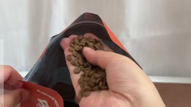 猫粮避坑！看到这2个字直接扔