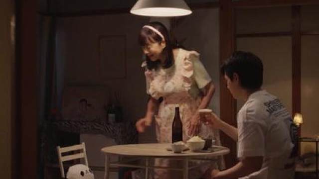 本年度最炸裂的日剧夫妇与 16 岁终于更新，老婆回娘家，邻居大妈直接鸠占鹊巢，甚至开始逼婚