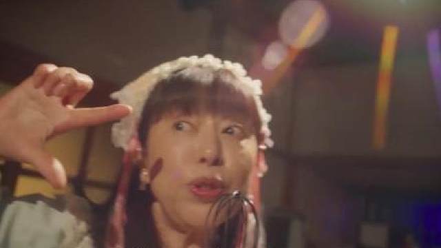 2026最新日剧《夫妇与16岁》开播，61 岁老奶奶自认 16 岁美少女，搬去隔壁硬抢别人老公，这日剧癫到我脑壳疼！