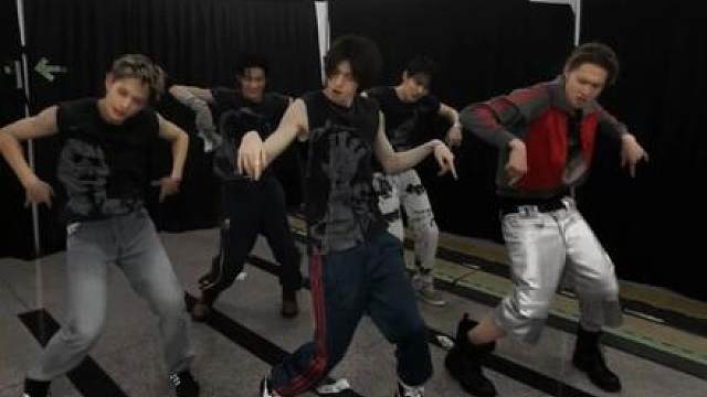 依旧好舞不挑曲 （yc：