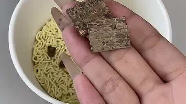 面饼一直是硬的，根本泡不开