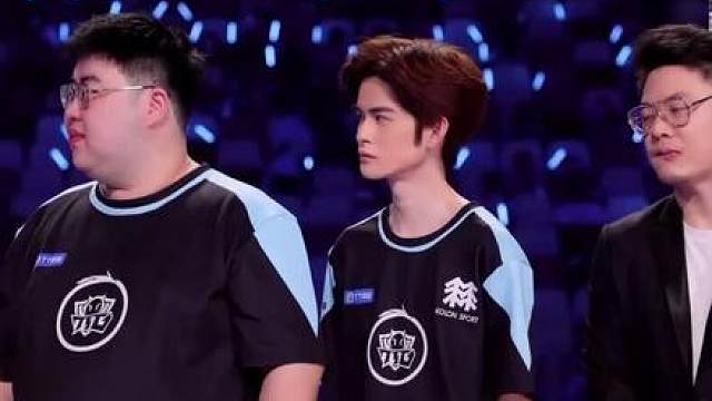 小胖 采访纯享 kpl夏季赛 眼睛要尿尿了呜呜呜 恭喜小胖再获FMVP！！！