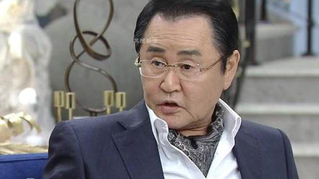财阀千金逃跑被抓，爷爷当众骂她废物