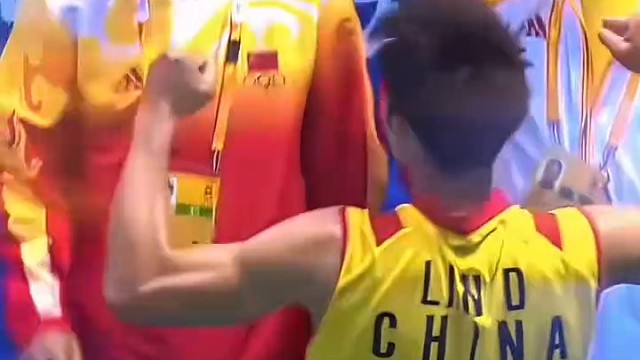 中国游泳队赛场上的英姿！#体育