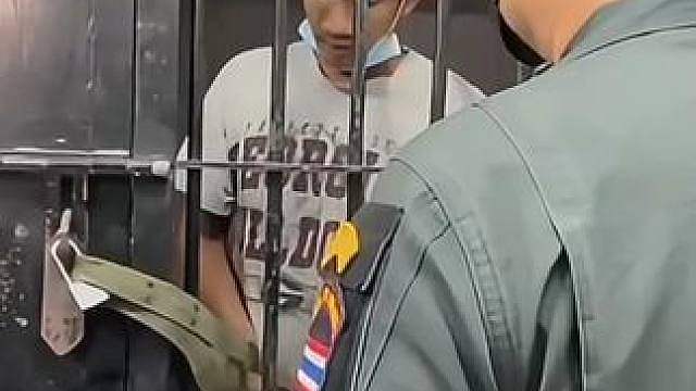 给你个机会演示一下你是怎么出来的