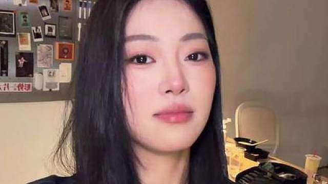 请问：先有鸡还是先有蛋……