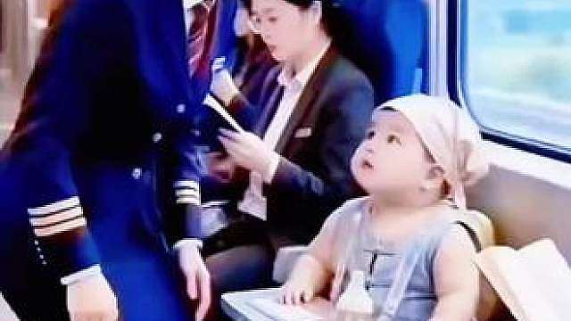 每天看小萌娃折腾，心都要被萌化啦