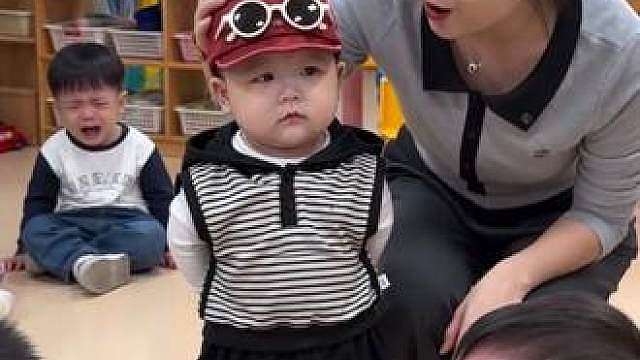 幼儿园第一天小孩哥补刀 浇油的一天