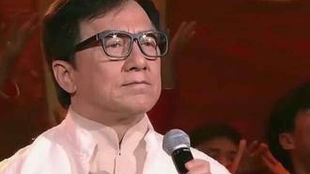 演唱 开口就是千年之恋的味道，中韩两语，满满都是回忆感。