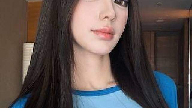 画蓝色眼影去见喜欢的人妆教 上次去看王俊凯演唱会的蓝色应援妆来也