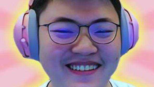 小海的锤石到底多夸张？不仅让Uzi直呼自己很笨，更证明辅助也能Carry！