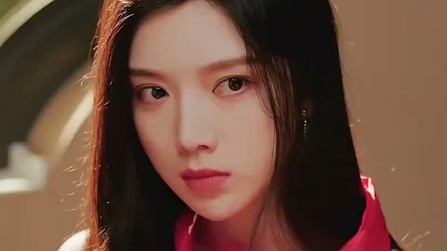 小伙穿越到小说中当反派，结果女主一个个都向他投怀送抱