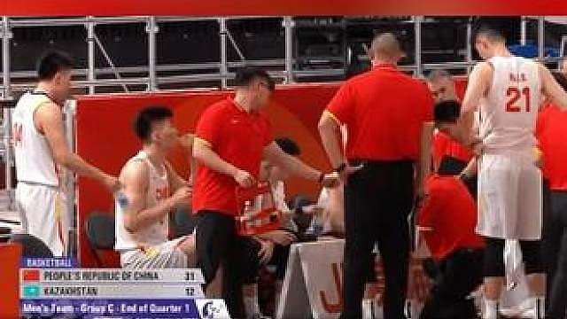 亚运首秀大捷中国男篮99‑61轻取哈萨克斯坦 北京时间9月11日，亚运会男篮小组赛正式打响，中国男篮迎战哈萨克斯坦男篮，最终中国队以99‑61战胜对手，拿下本次亚运会小组赛首场胜利。 
四节比分：
中国：31272120
哈萨克斯坦：12191317