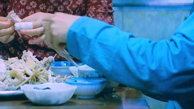 《母亲》 当真相沉入黑暗，唯有母亲的执念，能撕裂血色编织的人性迷宫