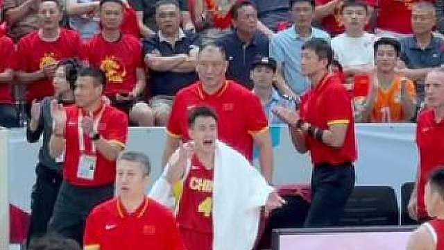 亚运会男篮，半场结束，中国男篮46-29领先巴林男篮