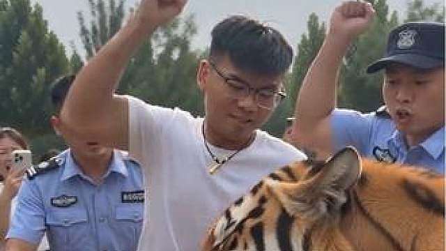 动物园内禁止投喂！
