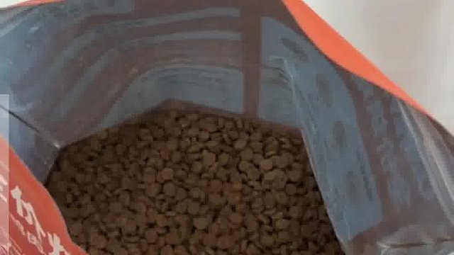 新手选猫粮，配料表只看这5点就够了