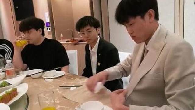 手速这块，摩尔略微出手。