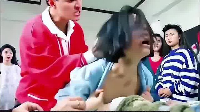 靠身材也不行啊