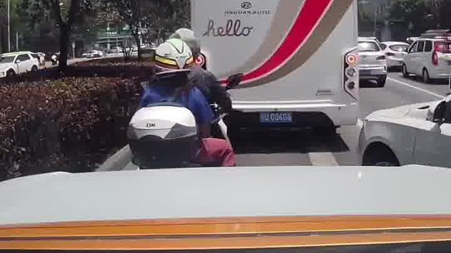 师傅你往前点，我准备加油了。