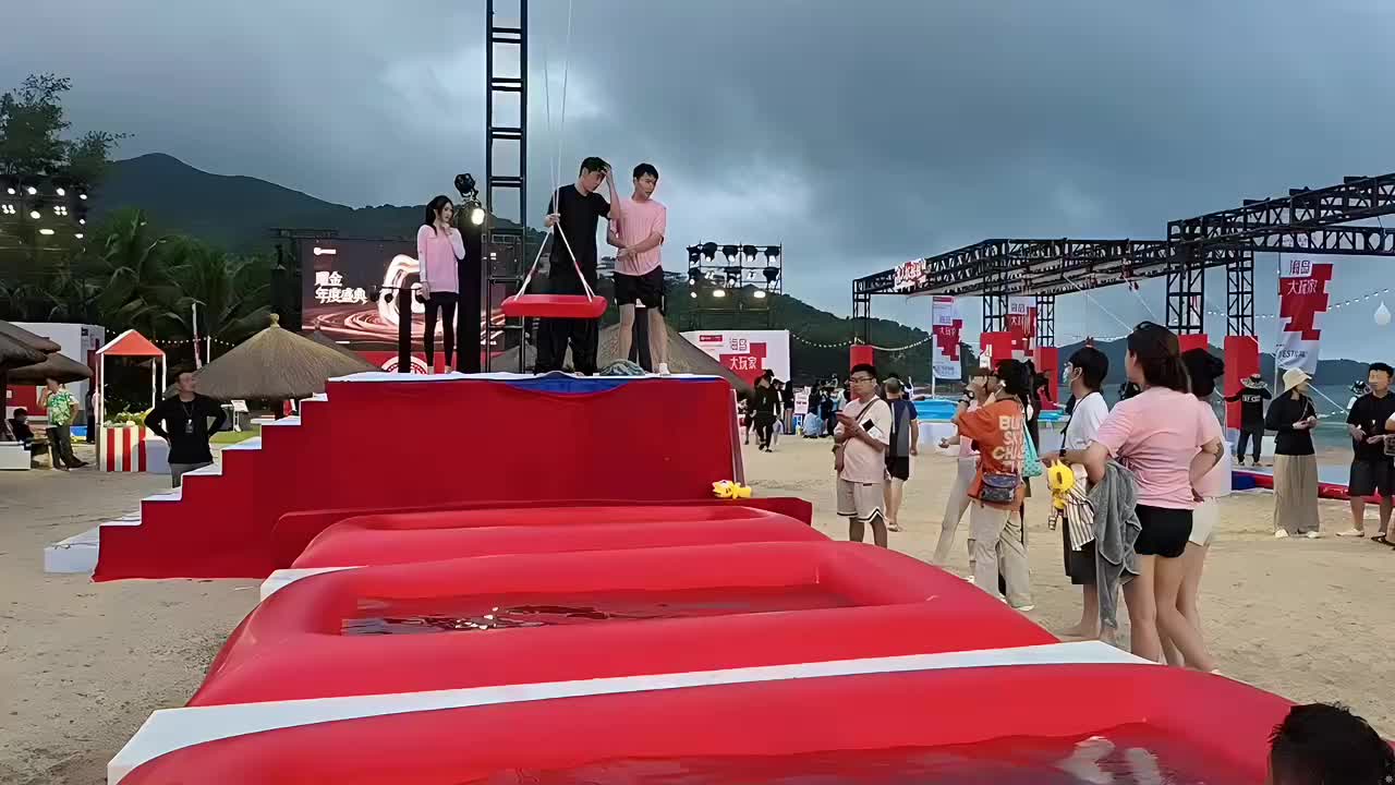 95玩家团爆笑演绎“中国人能飞”