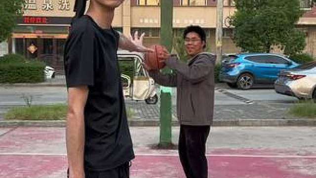 万万没想到……… 视频效果 无不良导向封闭场地 安全拍摄 特效剪映制作 请勿当真
危险行为 请勿模仿
未造成人员伤害