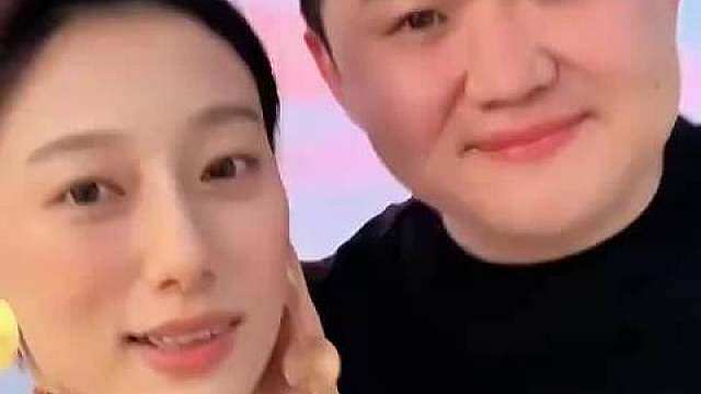 他们的爱情，是“贤妻扶我凌云志，我还贤妻万两金”的双向奔赴，网友就不要胡乱猜测别人的感情了吧，人家估