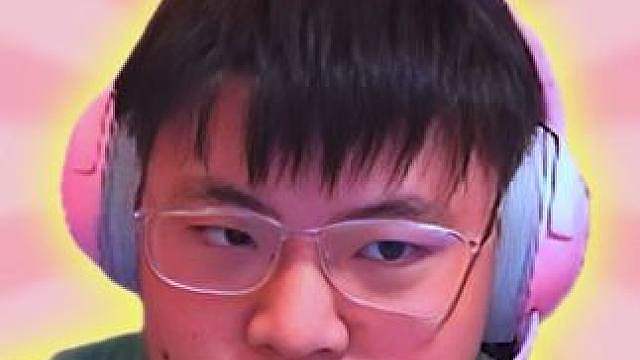 常规AD才是Uzi的舒适区？快到模糊的走A手速，用夯爆了形容丝毫不为过！