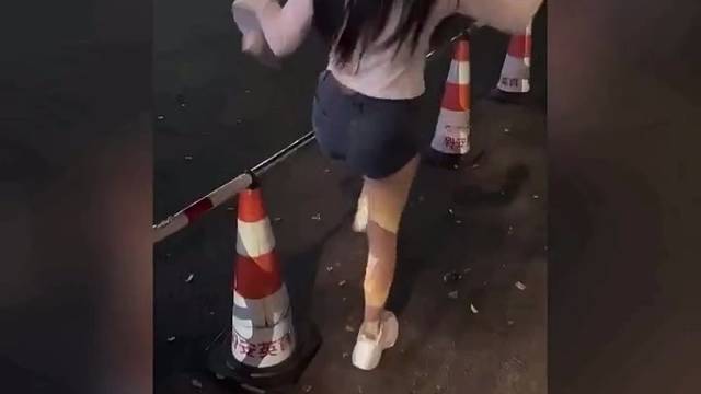 饭也吃了，电影也看了，她说她要回学校了