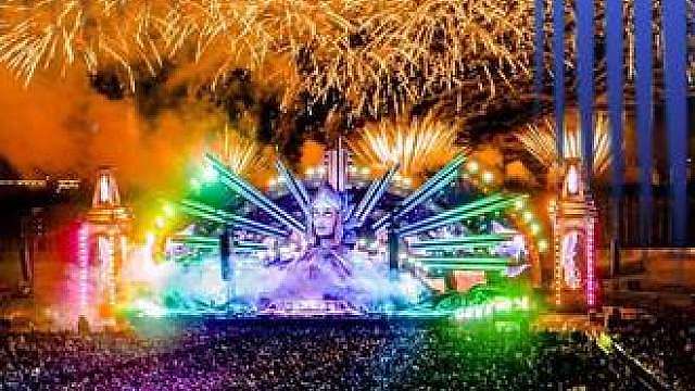 EDC上海唤醒之夜！House和UKG人选真的可以！ 
EDC China明年正式回归前，率先开启特别企划EDC China Circuit Dreams，将于上海、广州双城上演！ 
最先公布10月5日上海站阵容集结七组House艺人！有近年崛起的UK House新锐Riordan与组合IDEMI迎来中国首秀，还有Bass/Ghetto House实力派Wax Motif、新西兰UKG新生代33