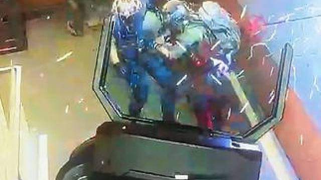 30秒六杀，就问厉不厉害你坤哥！