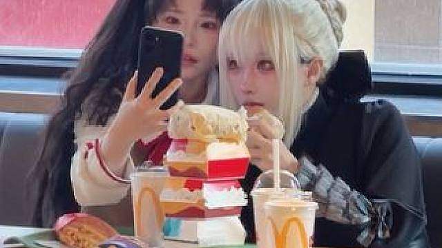 当亚瑟王看到英国分裂热搜 怎么就紧跟时事了omg
凛