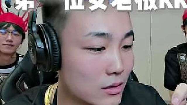 同时接两位女老板 老大真不敢看了