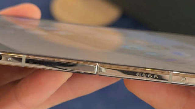 说实话，iPhone Duo这做工、质感，超越了目前所有折叠屏手机！ （影视飓风Tim反掰iPhon