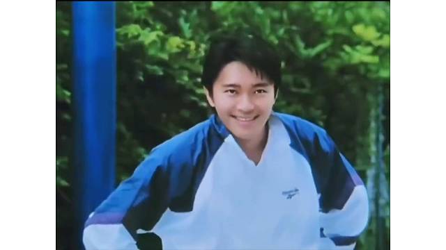 这段星爷演绎的爱情片段，真的好甜