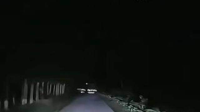 大晚上的真是吓一跳啊