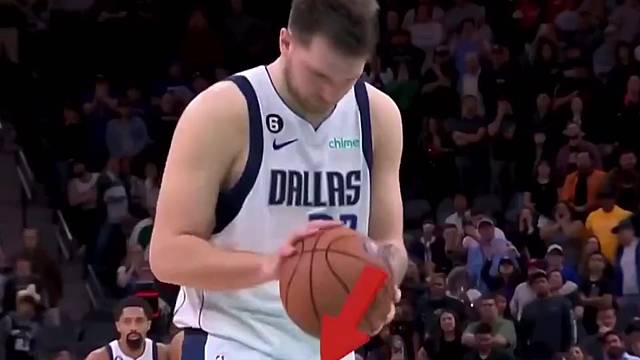 赛场封神时刻，属于一代人的NBA经典名场面#篮球#