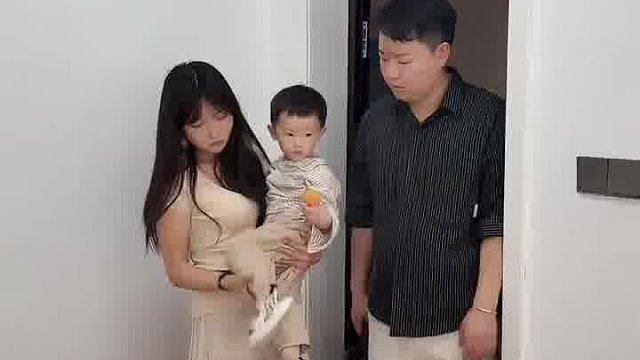 衣服也没穿反呀，到底是哪里出了问题呢？