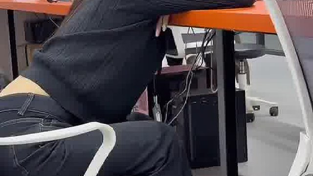 同事之间万一处出感情咋办！