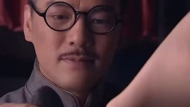 小丽采访大作家，没想到竟然落入了对方的圈套！#影视剪辑