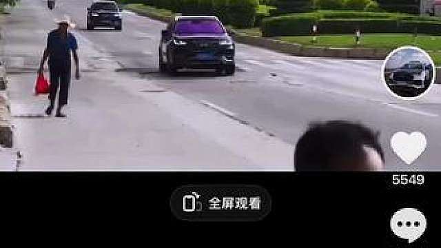suv一百多码飞坡姿态 一把拉住