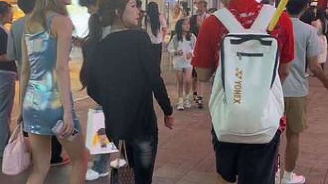 跳杀时无意间释放的魅力总使他人投来欣赏