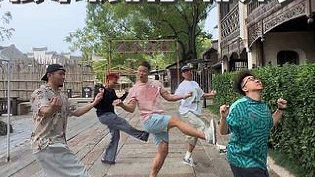 真能学到东西，忍不住了，笑崩了哈哈哈哈！