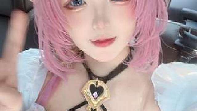 呀！真是个漂亮的女孩