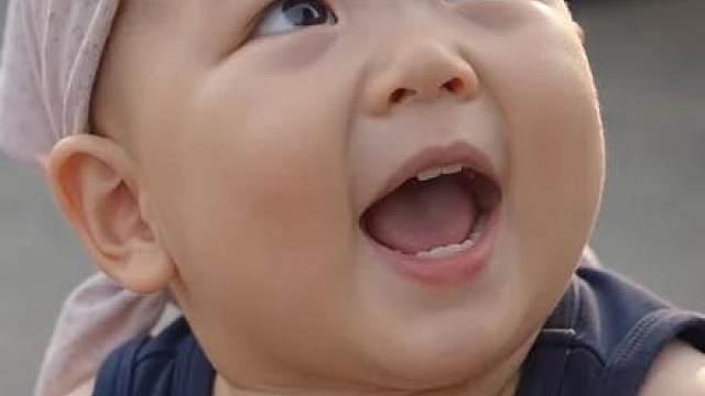 本以为是帮忙卖蜜薯，没想到是来抢摊位的