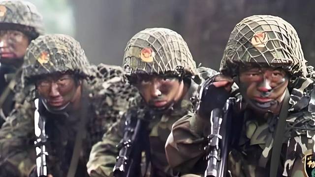 《武装特警》！国产特种作战题材的开山之作！