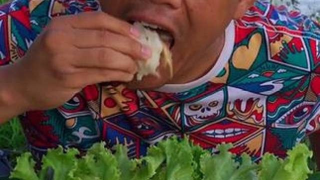 香米饭酸辣木瓜丝️新鲜跳跳虾 #泰国美食 #户外美食 #美食 #内容启发搜索