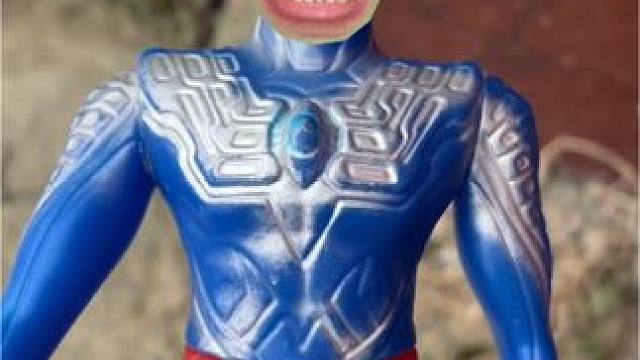 怪兽把奥特曼的战袍给偷走了#奥特曼玩具 #好玩的玩具