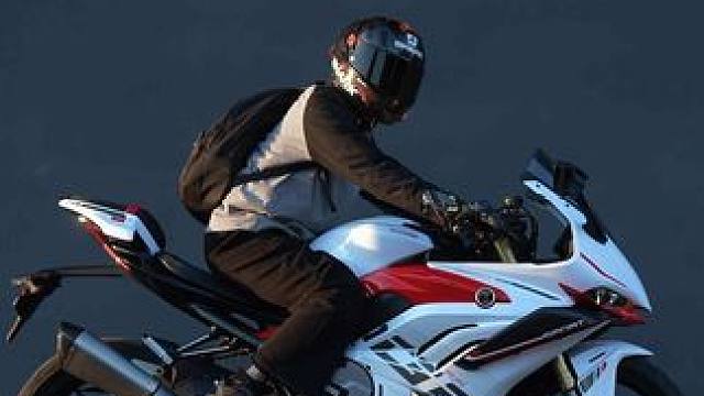 来感受一下四缸发动机的轰鸣！#无极rr660s #机车摄影