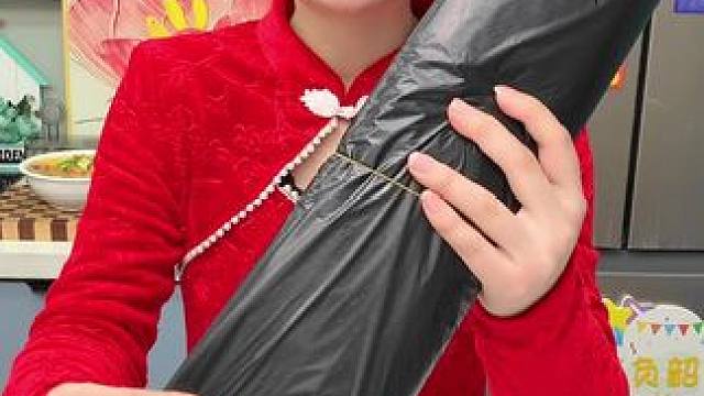 疯了疯了~商家卷疯了！！2.99元就到手60只加厚垃圾袋！！垃圾袋就选这种沙沙声很响的，看得见的结实